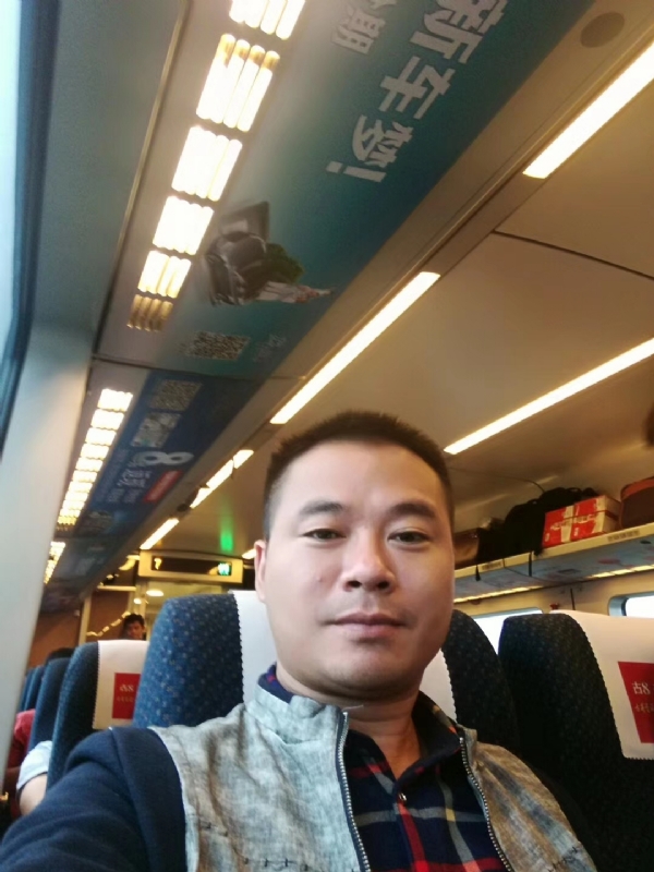 等爱的人的第一张照片--包头相亲服务中心