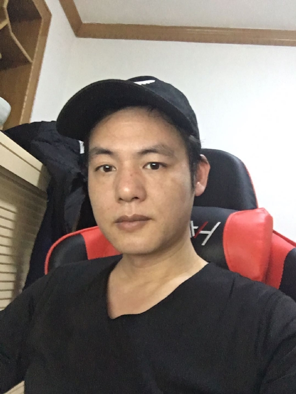 扛枪打鸟的第一张照片--包头相亲服务中心