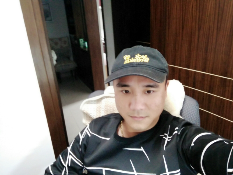 坚持我爱的第一张照片--包头相亲服务中心