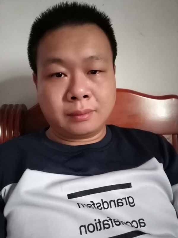 飞的第一张照片--包头相亲服务中心