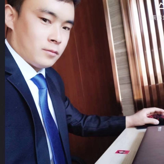 会哭的幸福的第一张照片--包头相亲服务中心