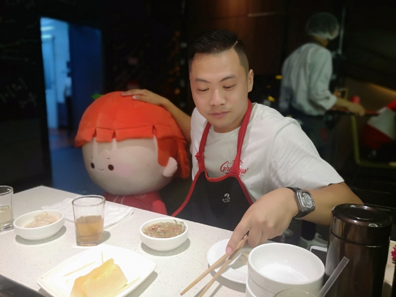 逆行的第一张照片--包头相亲服务中心