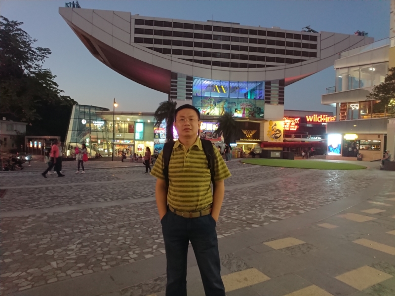 人间四月天的第一张照片--包头相亲服务中心