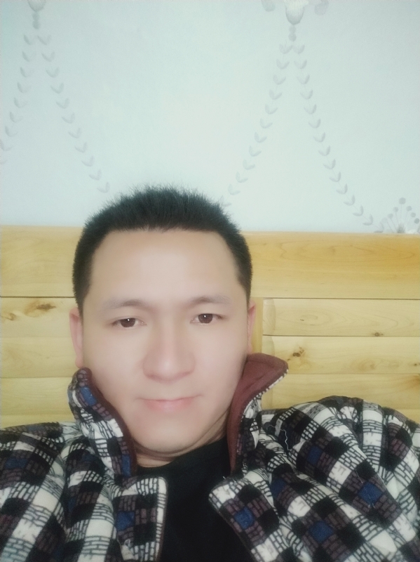 寻找一个真实的她的第一张照片--包头相亲服务中心