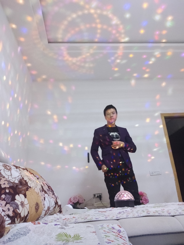 慕凡的第一张照片--包头相亲服务中心