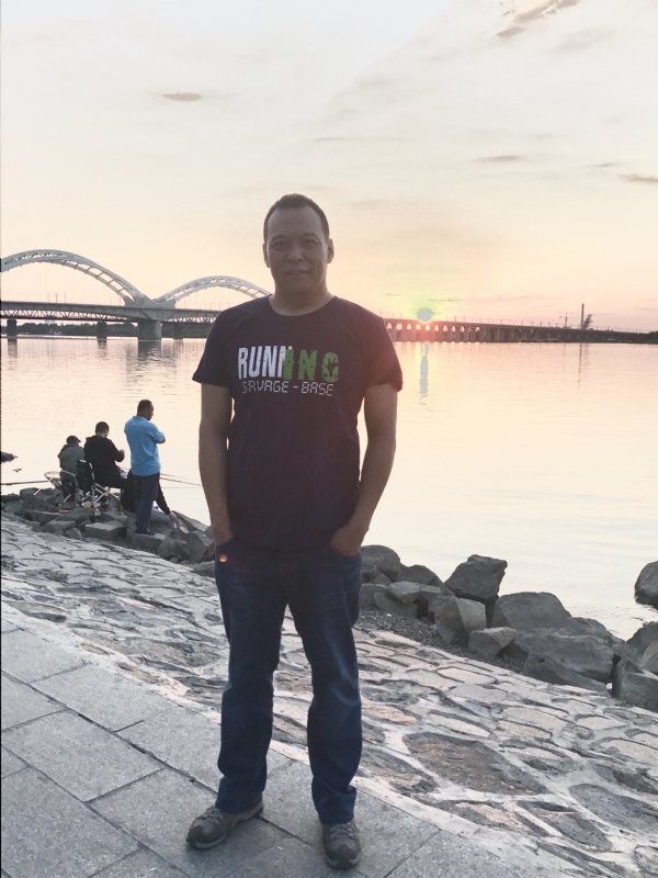 海天一色的第一张照片--包头相亲服务中心