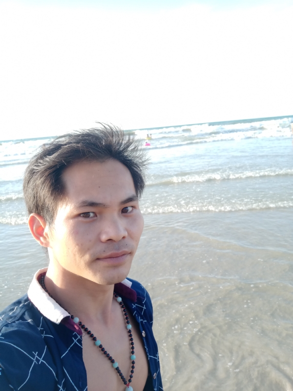 爱已欠费的第一张照片--包头相亲服务中心