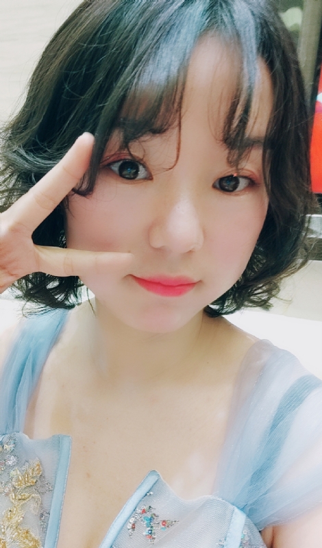 小c猫的第一张照片--包头相亲服务中心