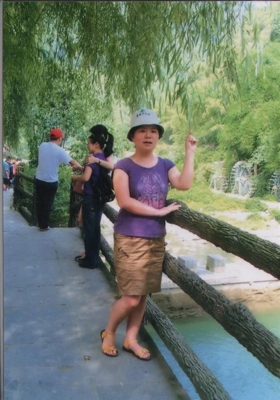 小家碧玉19的第二张照片--包头相亲服务中心