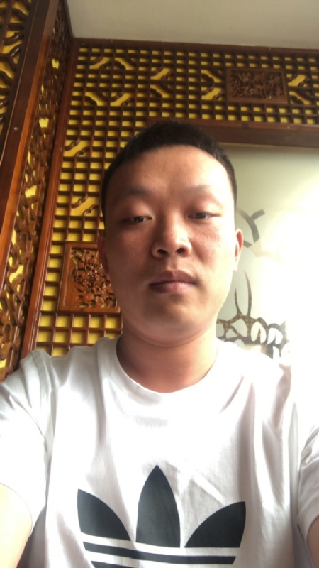 唐子龙的第二张照片--包头相亲服务中心