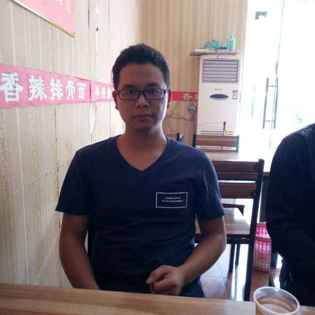 会哭的星星的第二张照片--包头相亲服务中心