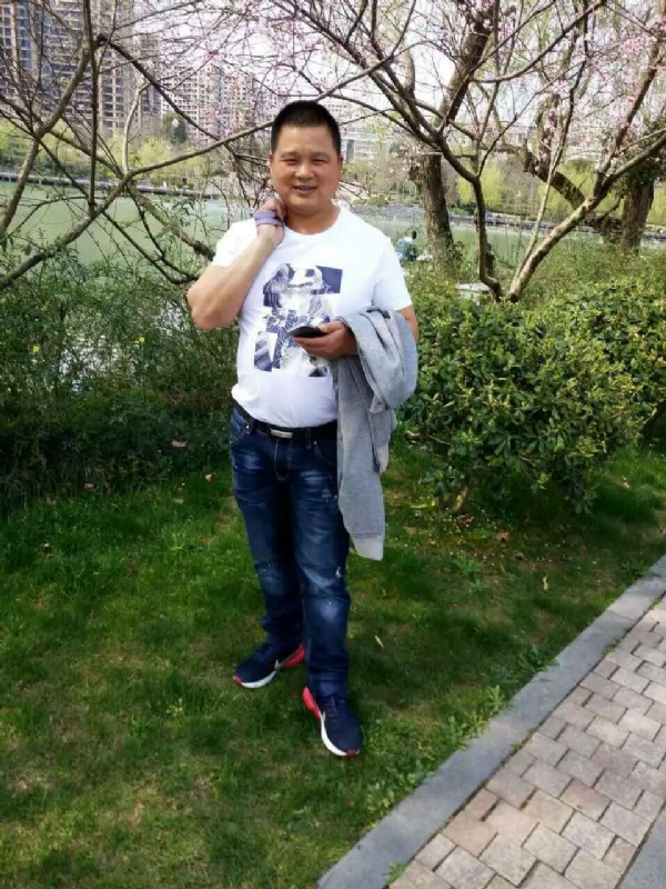 纯爷们的第二张照片--包头相亲服务中心