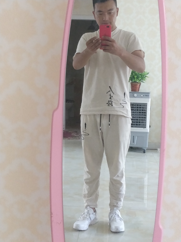 一天一根烟的第二张照片--包头相亲服务中心