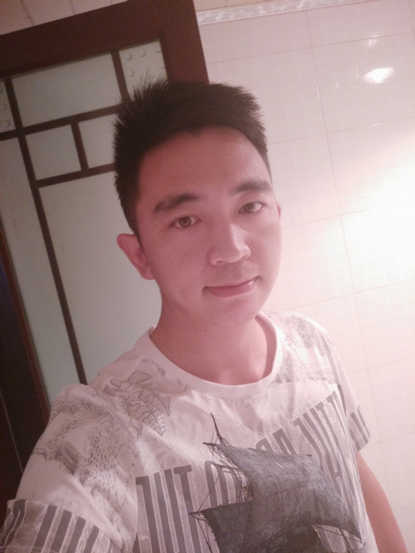 彭亮的第一张照片--包头相亲服务中心