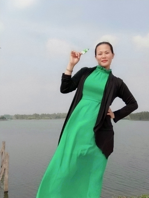 李梅的第二张照片--包头相亲服务中心