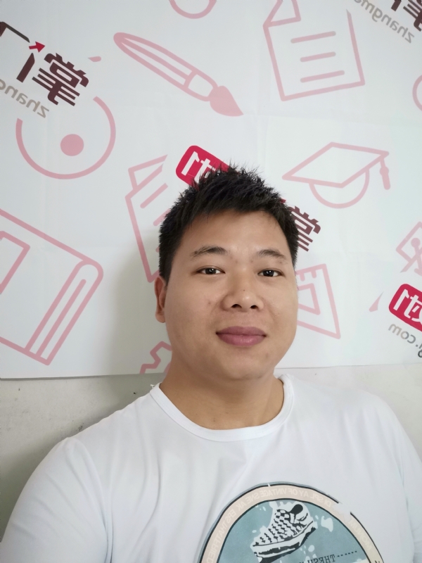 轻静地行走着的第一张照片--包头相亲服务中心