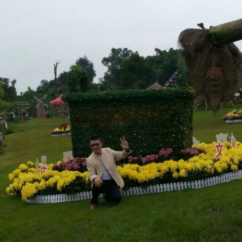 春风里^O^任徜徉的第一张照片--包头相亲服务中心