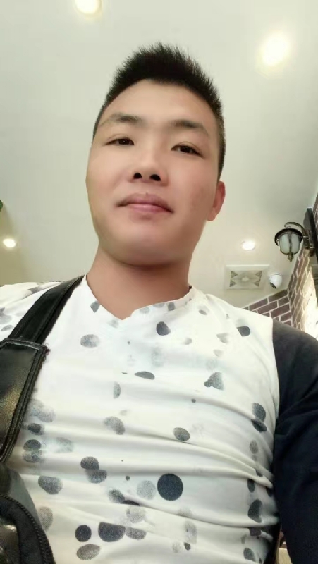 吃生蚝的小乖乖的第一张照片--包头相亲服务中心