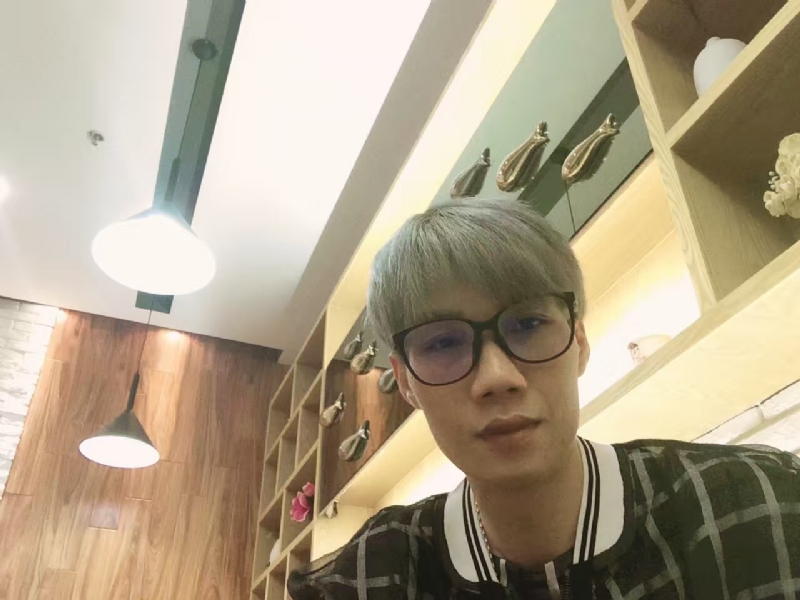 黄峰的第一张照片--包头相亲服务中心