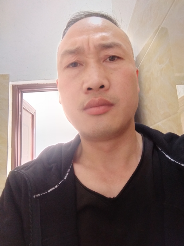 猴哥的第一张照片--包头相亲服务中心