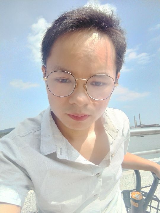 楠呐的第三张照片--包头相亲服务中心