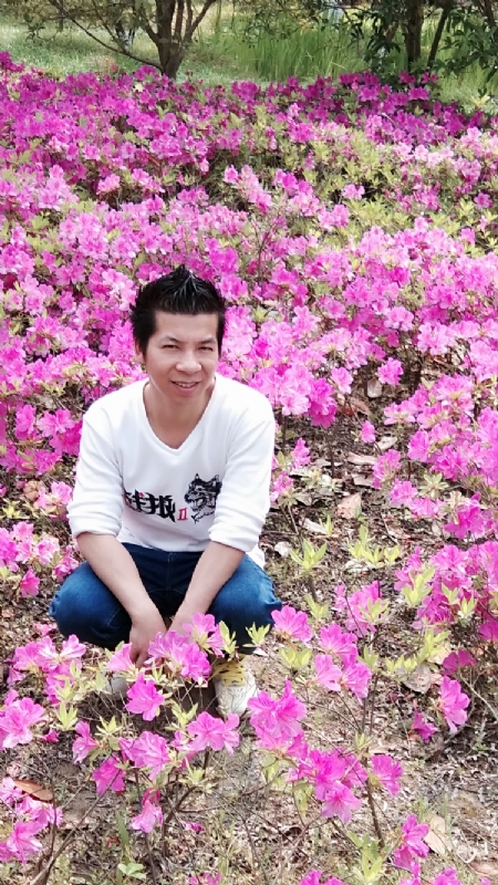 云淡风轻的第一张照片--包头相亲服务中心