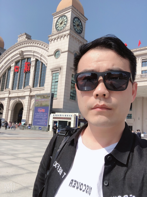 楚河畔的第一张照片--包头相亲服务中心