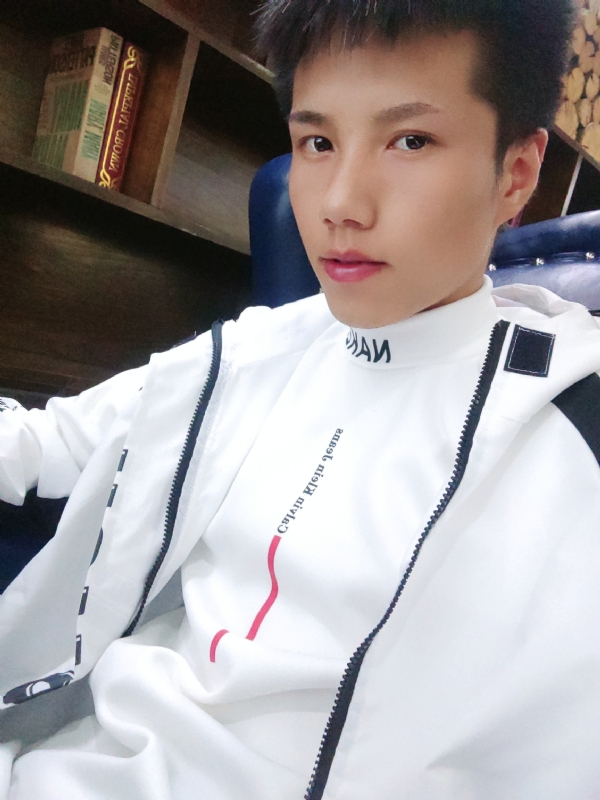 梁辞的第二张照片--包头相亲服务中心