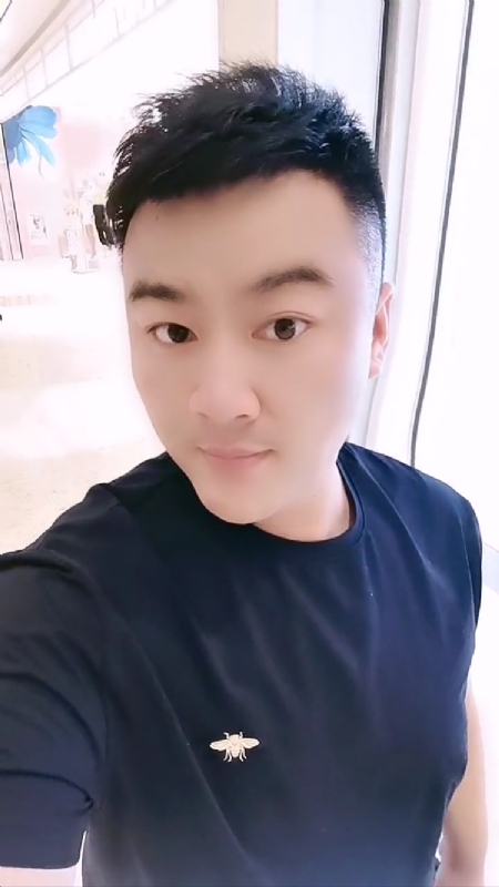 微风徐徐的第二张照片--包头相亲服务中心