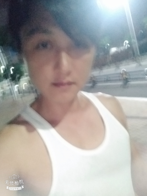 弟弟的第一张照片--包头相亲服务中心