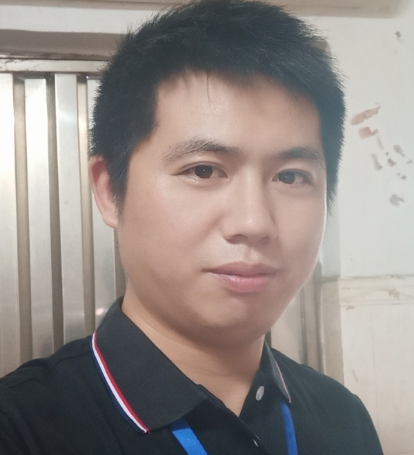 单身奶爸的第一张照片--包头相亲服务中心