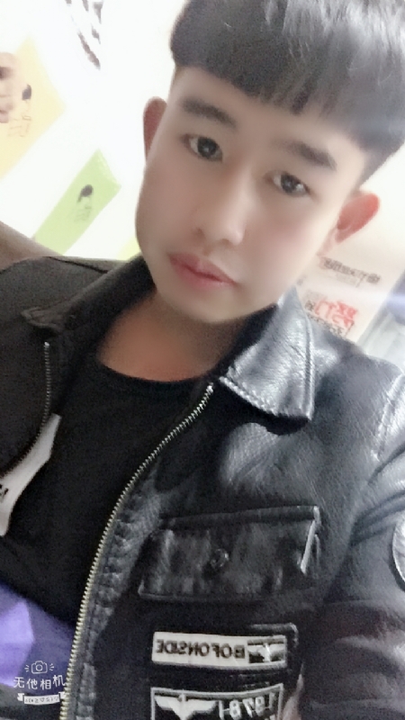 军绿色的第一张照片--包头相亲服务中心