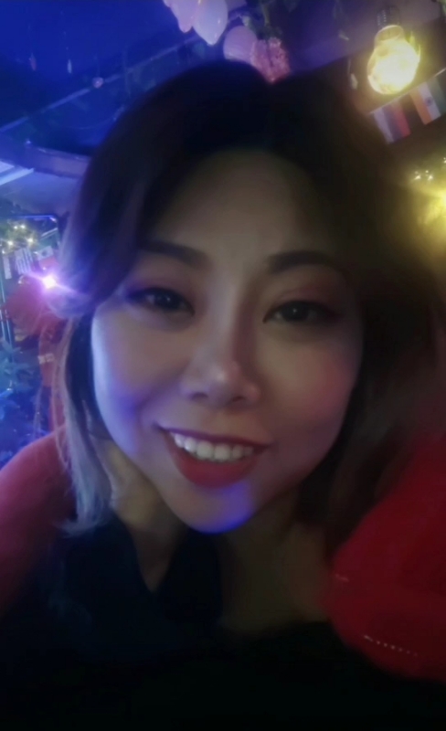 收快递的费仙女的第一张照片--包头相亲服务中心