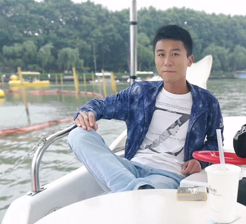 小熊微品的第一张照片--包头相亲服务中心