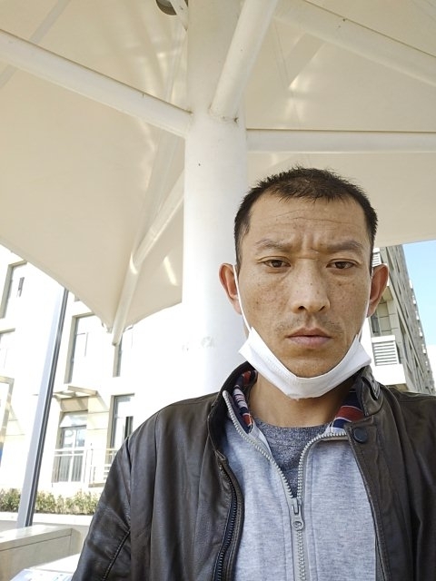 孤狼的第一张照片--包头相亲服务中心