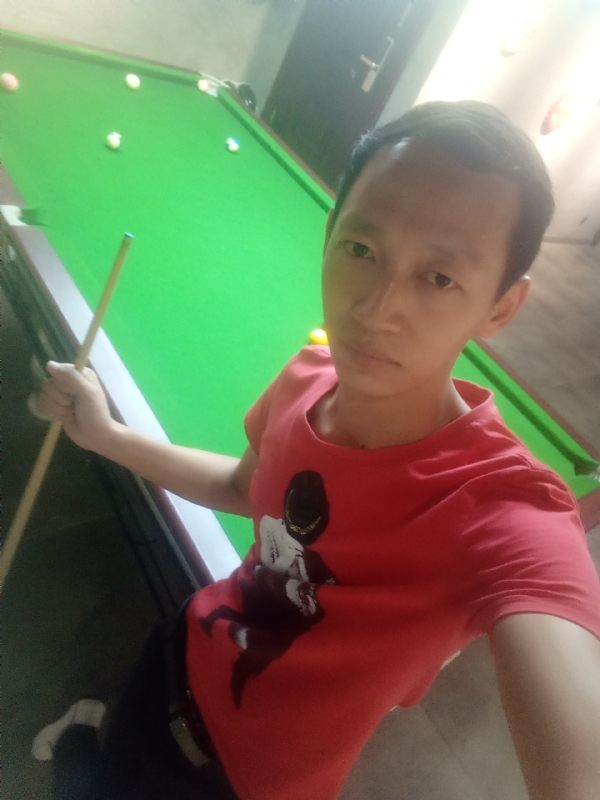 耳机分你一半的第一张照片--包头相亲服务中心