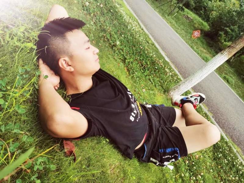 危笑的第一张照片--包头相亲服务中心