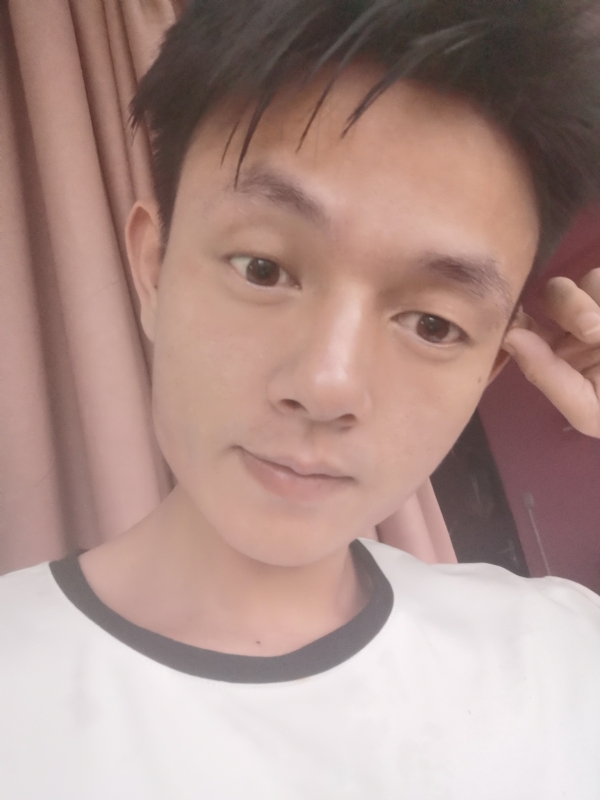 一一得一的第一张照片--包头相亲服务中心