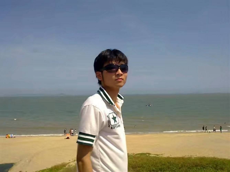 阿俊的第一张照片--包头相亲服务中心