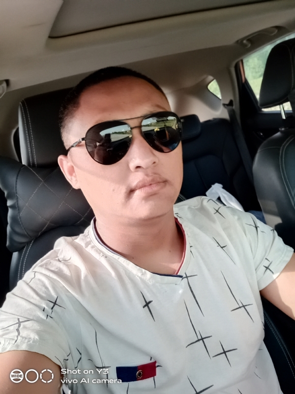 寻缘的第一张照片--包头相亲服务中心