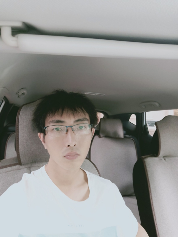 阳光大男孩的第一张照片--包头相亲服务中心