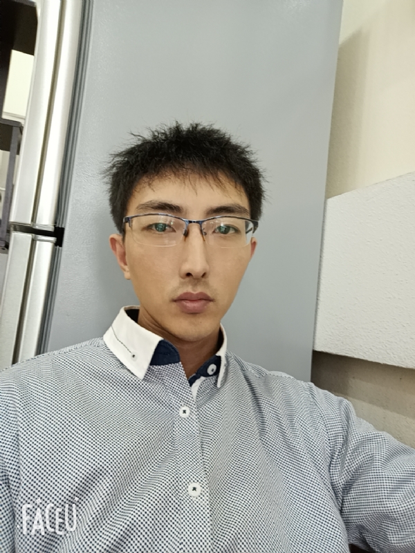 阳光大男孩的第二张照片--包头相亲服务中心