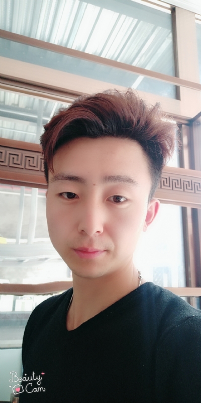 拼命微笑的第二张照片--包头相亲服务中心