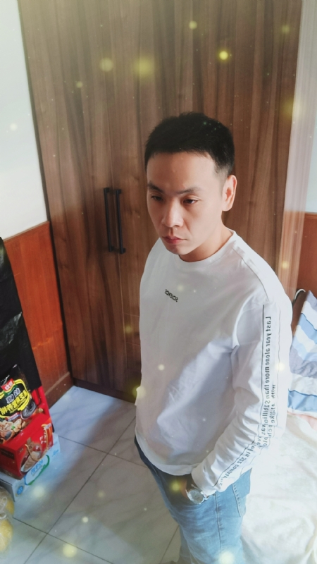 没有蜡笔的小航的第三张照片--包头相亲服务中心