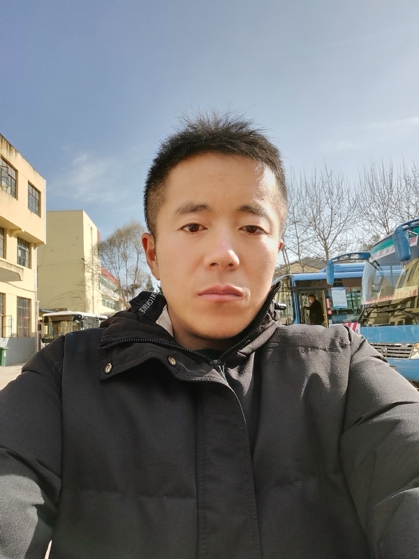 孤独的云的第三张照片--包头相亲服务中心