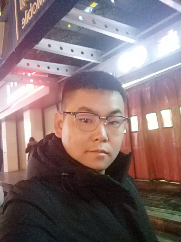 杜跃龙的第二张照片--包头相亲服务中心