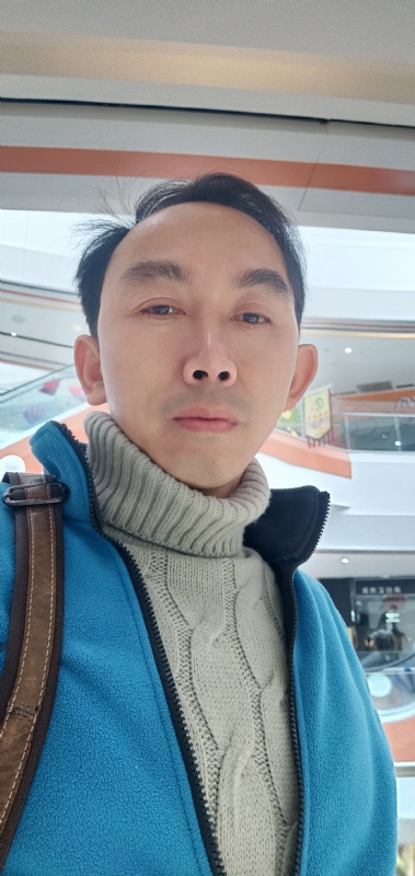 峤哥的第一张照片--包头相亲服务中心