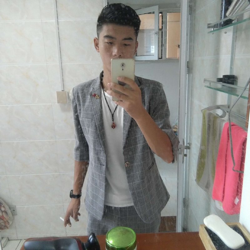 会淹死的鱼的第一张照片--包头相亲服务中心