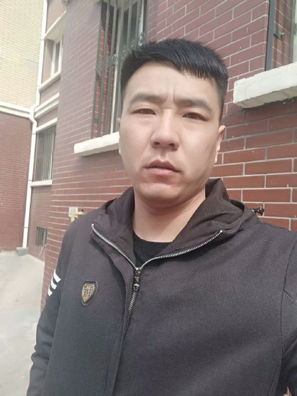 谁伴我闯荡的第一张照片--包头相亲服务中心