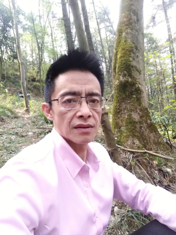 吴彬的第一张照片--包头相亲服务中心